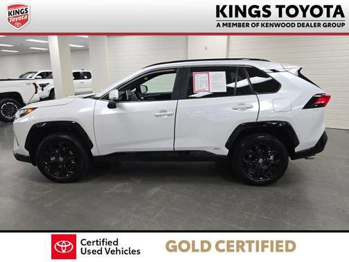 2024 Toyota RAV4 Hybrid SE