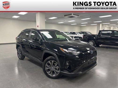 2023 Toyota RAV4 Hybrid XLE Premium