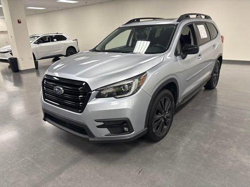 Ice Silver Metallic 2022 Subaru Ascent Onyx Edition 7-Passenger