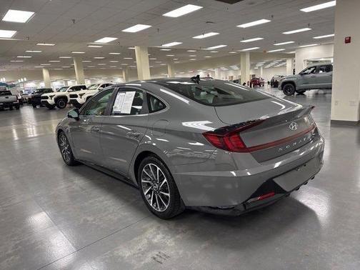 2022 Hyundai SONATA Limited