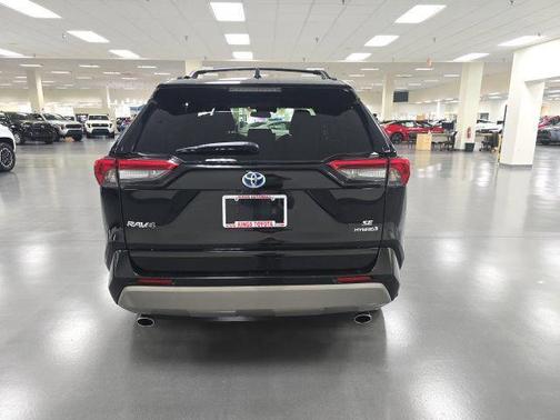 2024 Toyota RAV4 Hybrid SE