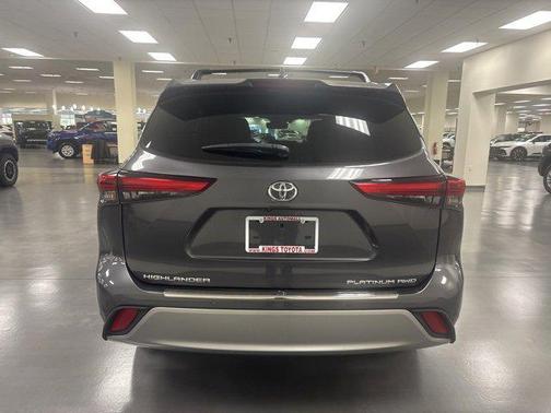 2020 Toyota Highlander Platinum