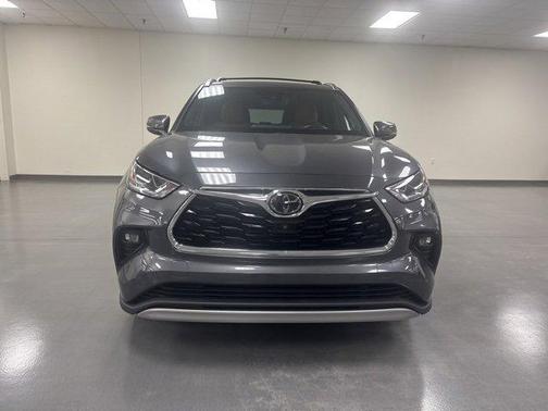 2020 Toyota Highlander Platinum