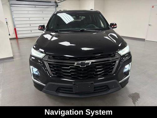 Mosaic Black Metallic 2023 Chevrolet Traverse Premier