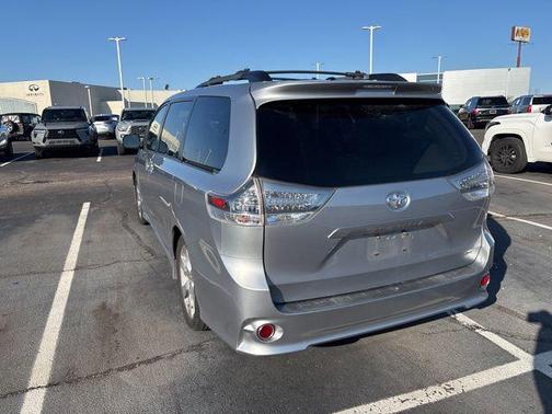 2012 Toyota Sienna SE