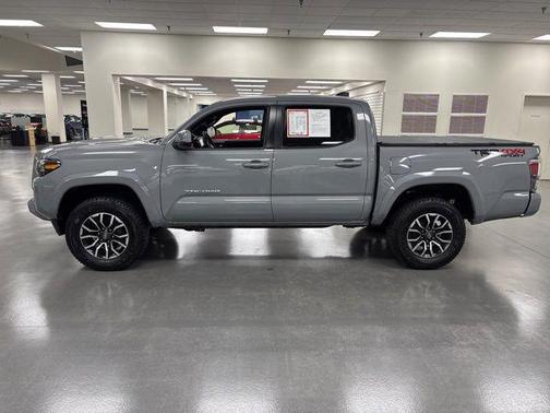 2020 Toyota Tacoma TRD Sport