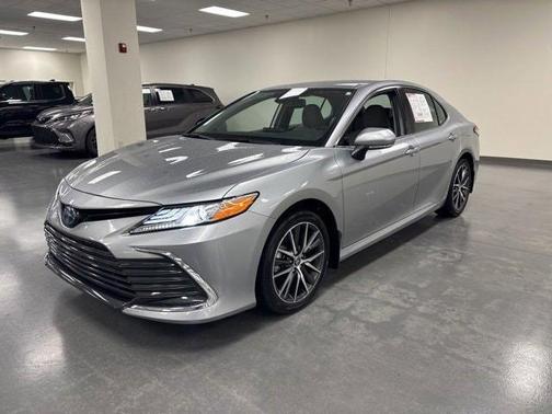2023 Toyota Camry Hybrid XLE