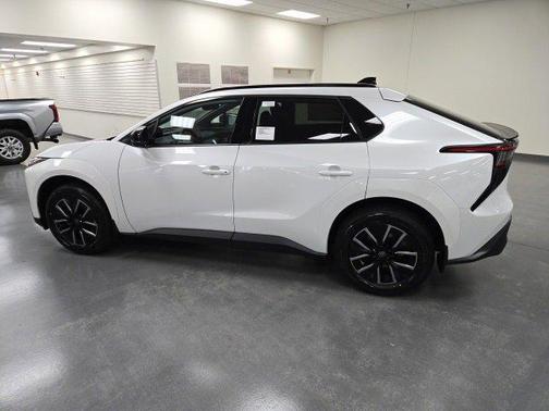 2026 Toyota bZ XLE Plus