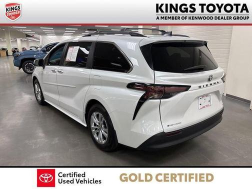 Pearl 2026 Toyota Sienna XLE
