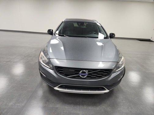 2018 Volvo V60 Cross Country T5