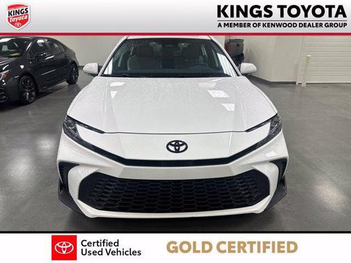 Ice 2026 Toyota Camry SE