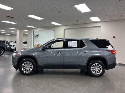 Satin Steel Metallic 2021 Chevrolet Traverse LS