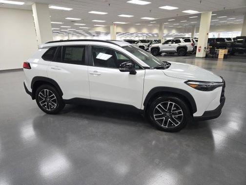 Pearl 2026 Toyota Corolla Cross XLE