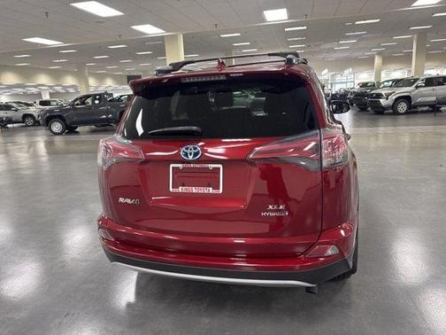2018 Toyota RAV4 Hybrid XLE