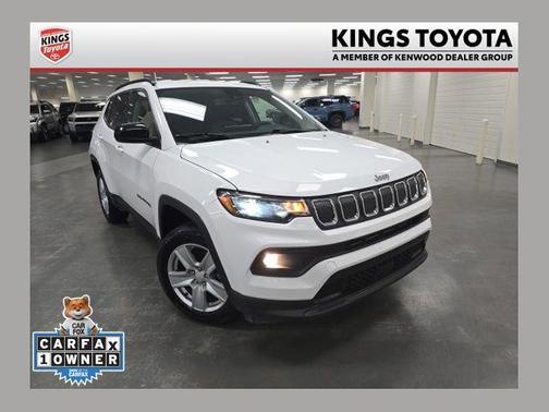 Bright White Clearcoat 2022 Jeep Compass Latitude