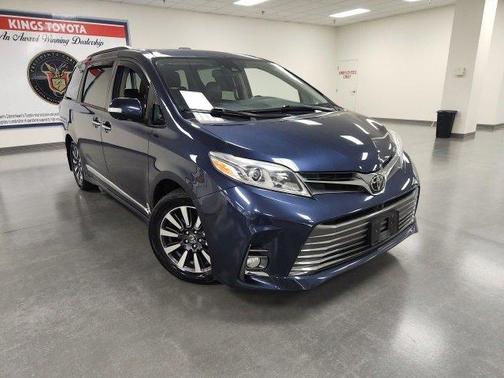 2019 Toyota Sienna Limited Premium