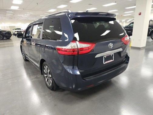 2019 Toyota Sienna Limited Premium