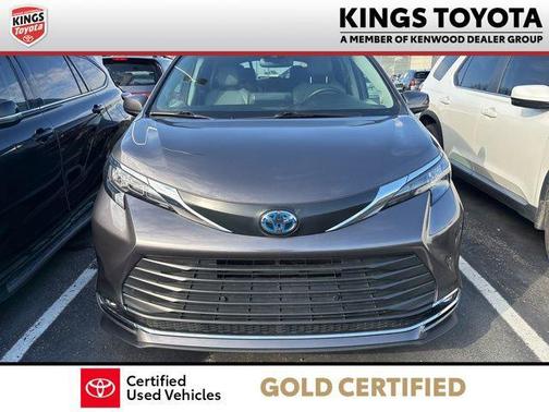 2024 Toyota Sienna XLE