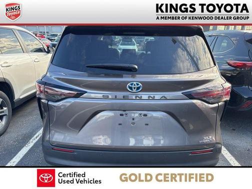 2024 Toyota Sienna XLE