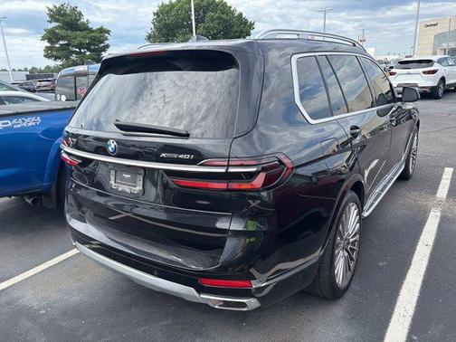 Black Sapphire Metallic 2024 BMW X7 xDrive40i