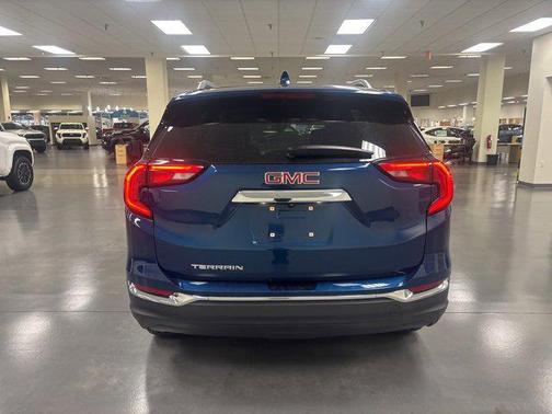 2021 GMC Terrain SLT