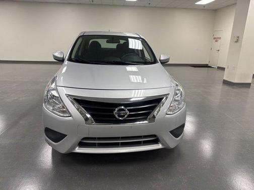 2015 Nissan Versa 1.6 SV