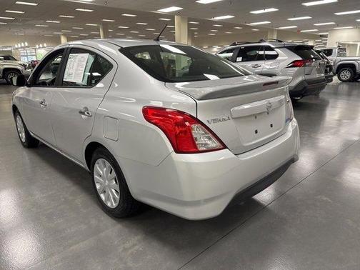 2015 Nissan Versa 1.6 SV