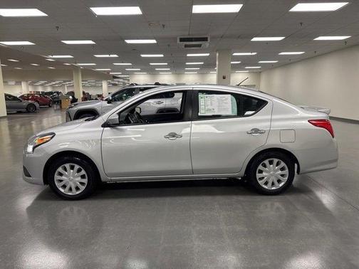 2015 Nissan Versa 1.6 SV
