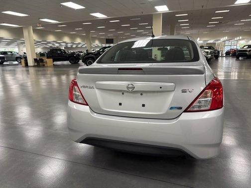 2015 Nissan Versa 1.6 SV