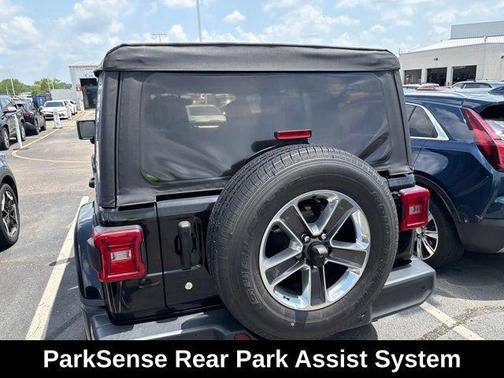 Black Clearcoat 2019 Jeep Wrangler Unlimited Sahara