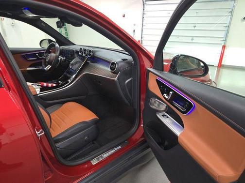 MANUFAKTUR Cardinal Red Metallic 2023 Mercedes-Benz GLC 300 4MATIC