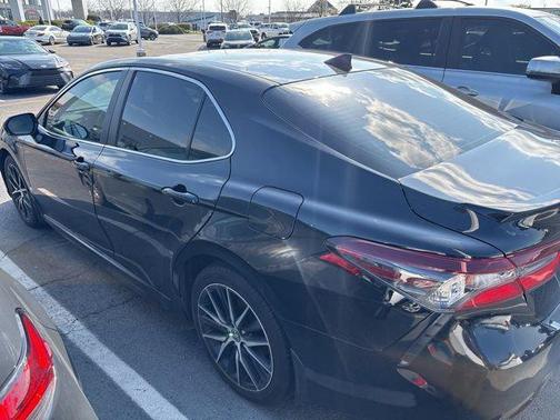 Midnight Black Metallic 2024 Toyota Camry SE