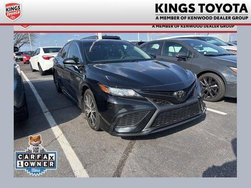 Midnight Black Metallic 2024 Toyota Camry SE