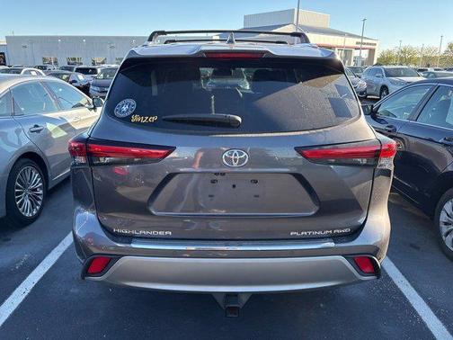 2021 Toyota Highlander Platinum