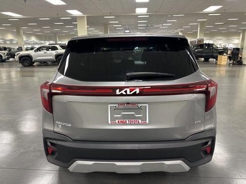 Steel Gray 2024 Kia Seltos LX