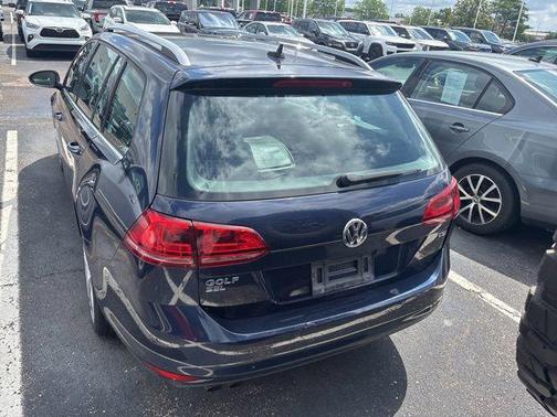 Platinum Gray Metallic 2017 Volkswagen Golf SportWagen TSI SEL