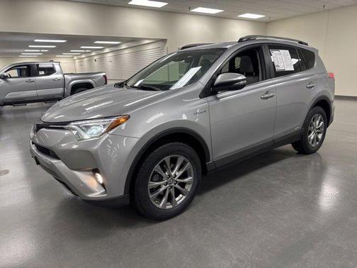2017 Toyota RAV4 Hybrid SE