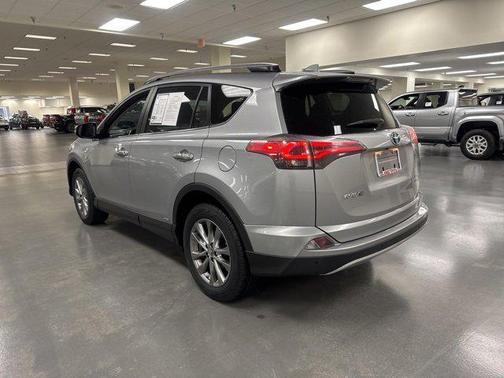 2017 Toyota RAV4 Hybrid SE