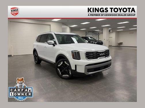 Glacial White Pearl 2024 Kia Telluride S