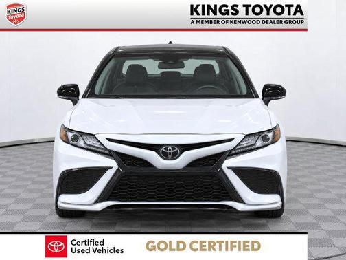 Wind Chill Pearl/Midnight Black Metallic 2024 Toyota Camry XSE