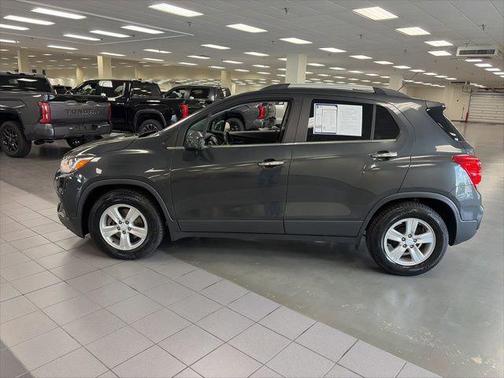 Nightfall Gray Metallic 2019 Chevrolet Trax LT