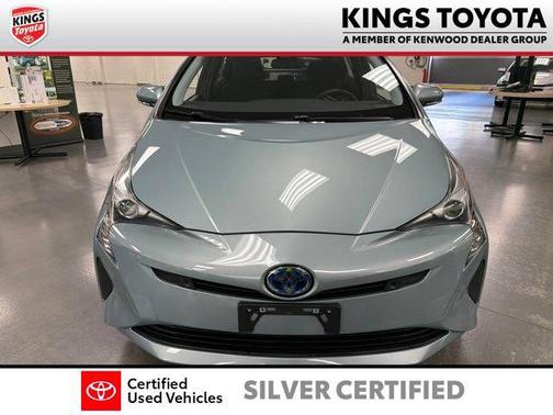 Pearl 2018 Toyota Prius Two