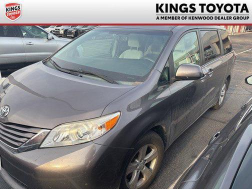 2015 Toyota Sienna LE