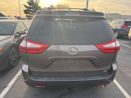 2015 Toyota Sienna LE