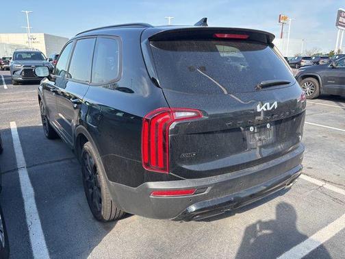 Ebony Black 2022 Kia Telluride SX