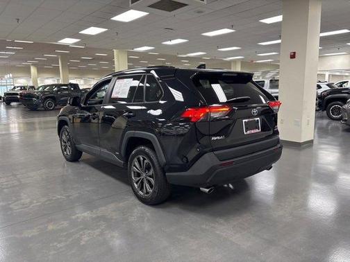 2022 Toyota RAV4 Hybrid XLE Premium