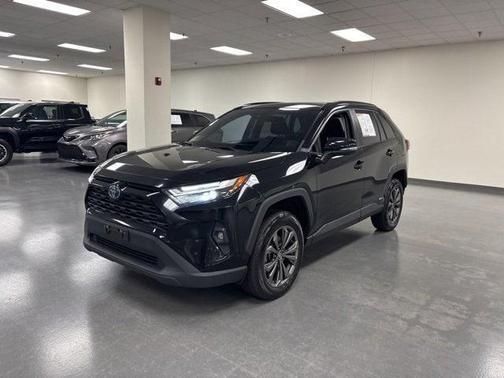 2022 Toyota RAV4 Hybrid XLE Premium