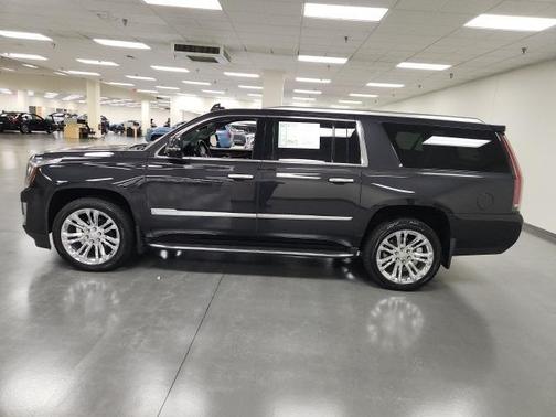 2019 Cadillac Escalade ESV Luxury