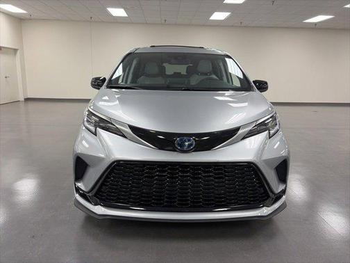 2024 Toyota Sienna XSE 7 Passenger