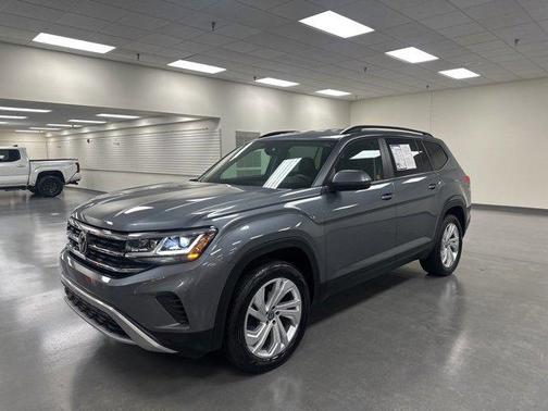 2023 Volkswagen Atlas 2.0T SE w/Technology 4MOTION
